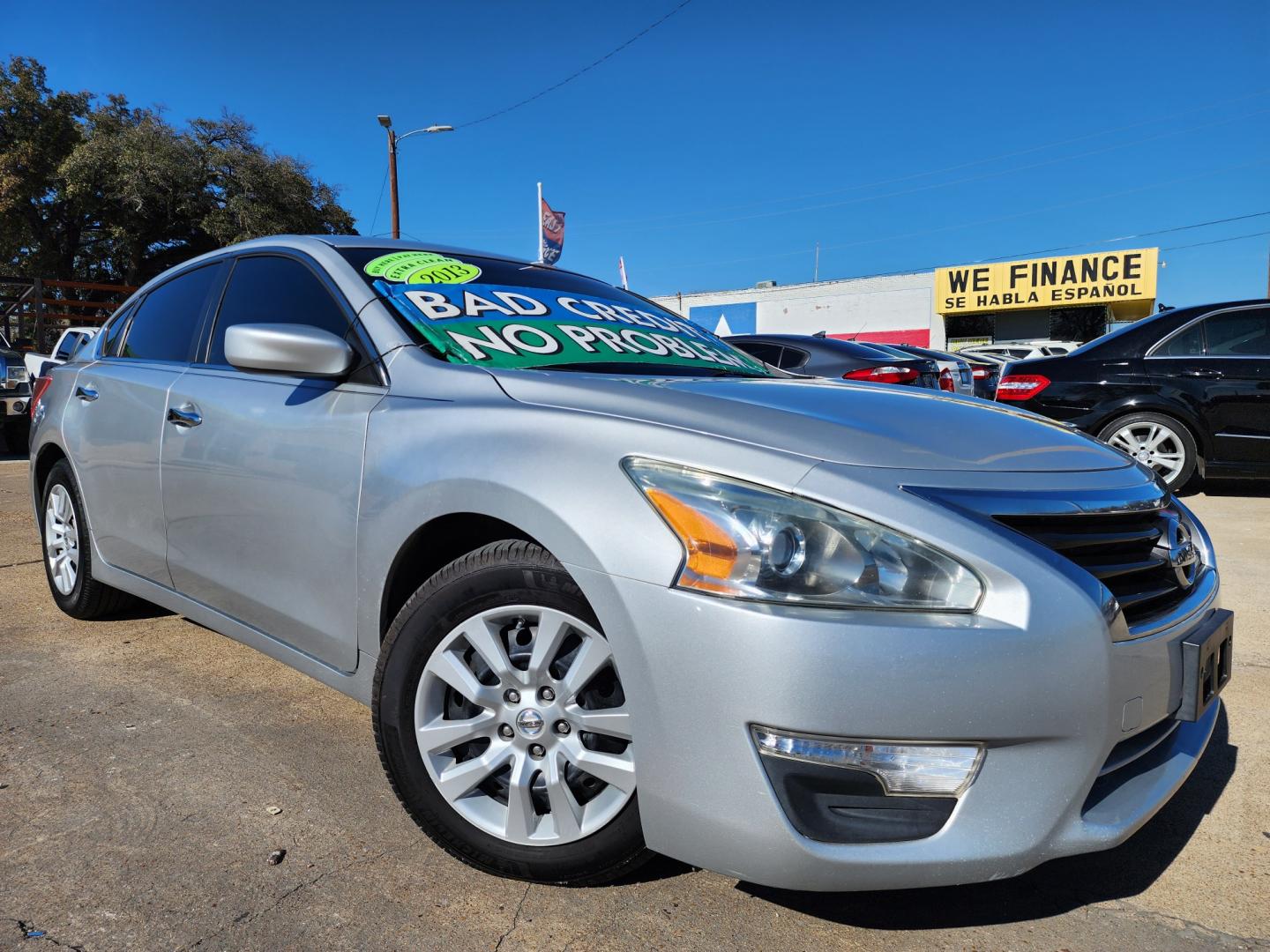 2013 GRAY Nissan Altima 2.5 S (1N4AL3AP2DN) with an 2.5L L4 DOHC 16V engine, AUTO transmission, located at 2660 S.Garland Avenue, Garland, TX, 75041, (469) 298-3118, 32.885551, -96.655602 - Welcome to DallasAutos4Less, one of the Premier BUY HERE PAY HERE Dealers in the North Dallas Area. We specialize in financing to people with NO CREDIT or BAD CREDIT. We need proof of income, proof of residence, and a ID. Come buy your new car from us today!! This is a very clean 2013 NISSAN ALTI - Photo#0